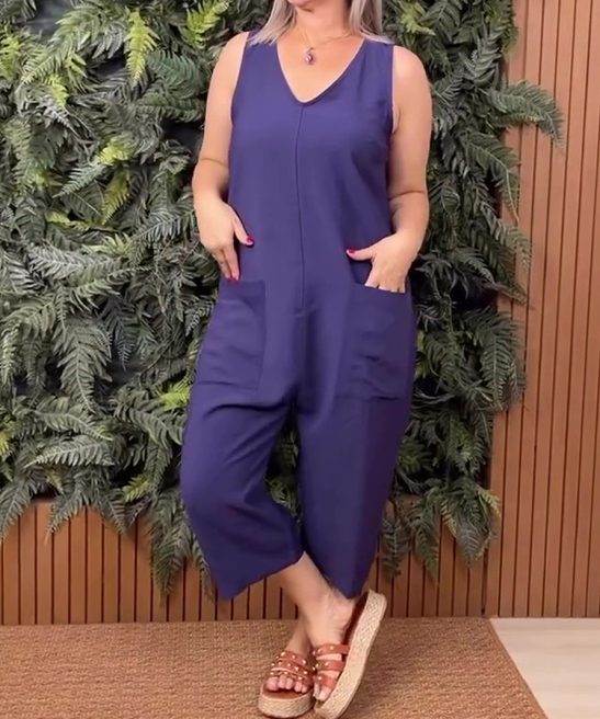 V-Neck Sleeveless Pocket Jumpsuit